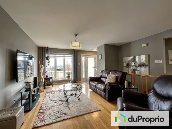 Salon / Salle à manger - 71, boulevard Gagnon, Ste-Claire à vendre