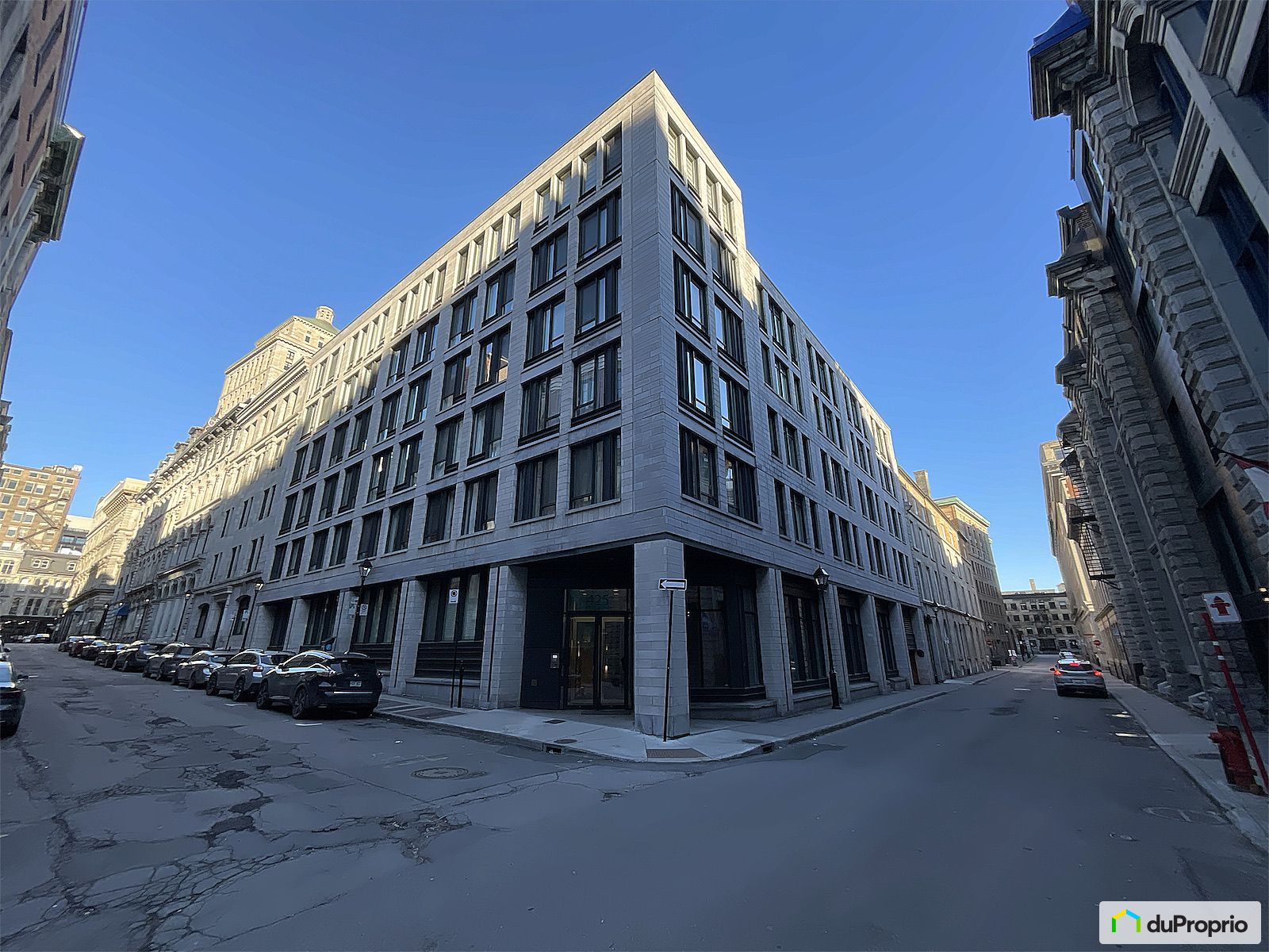 502 425 Rue Sainte Helene — photo 1