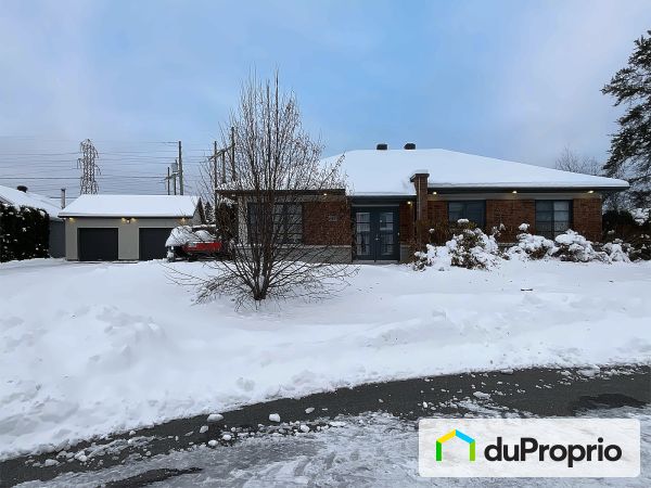 825 avenue Boréale, Alma for sale