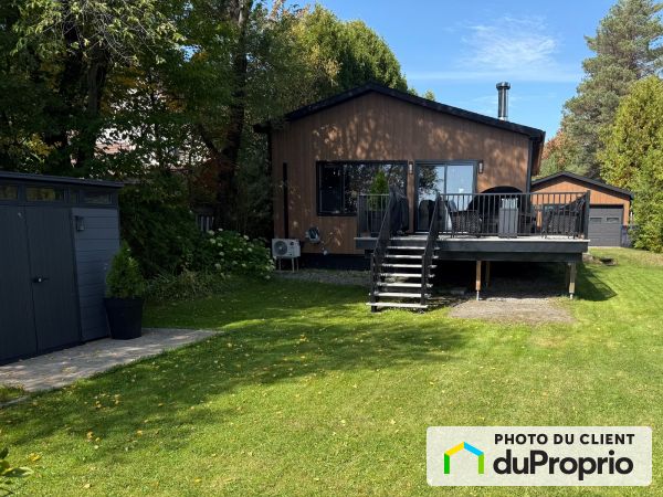 3010 chemin du Tour-du-Lac, Herouxville for sale