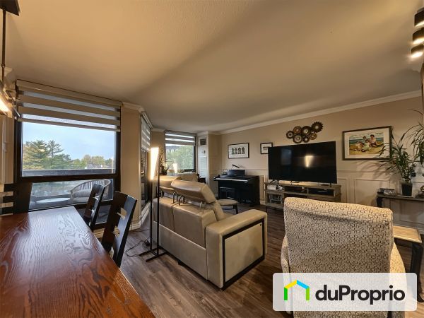 Living / Dining Room - 401-110 rue du Château, Gatineau (Hull) for sale