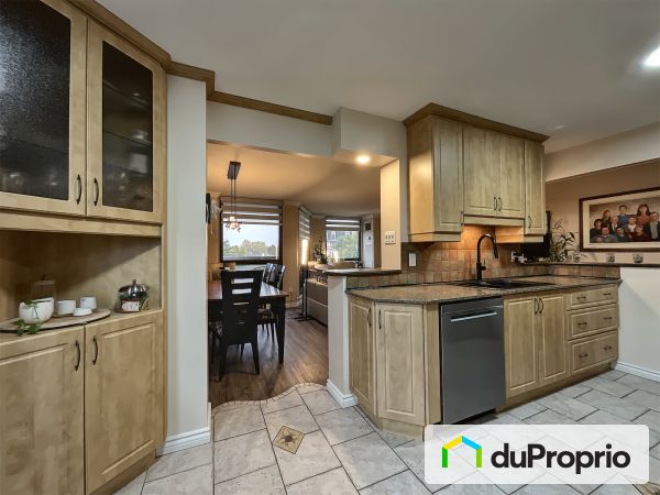 Kitchen - 401-110 rue du Château, Gatineau (Hull) for sale