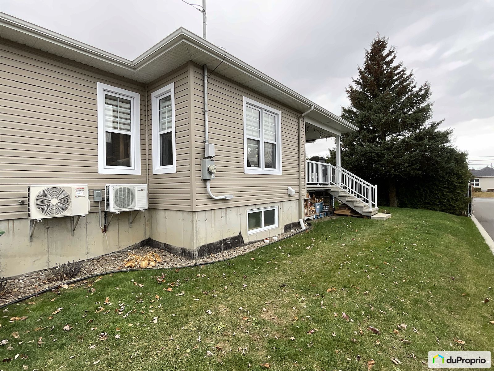 2240 Rue Saint Nicolas — photo 2