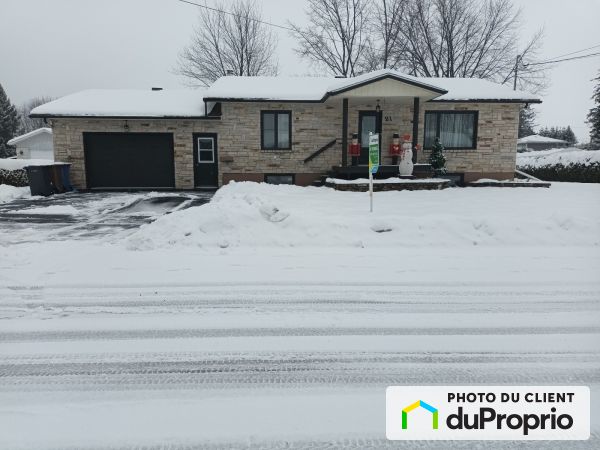 21 rue Saint-Hubert, St-Severin for sale