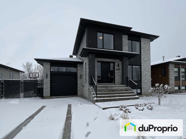 641, rue Théodore-Béchard, St-Jean-sur-Richelieu (St-Luc) à vendre