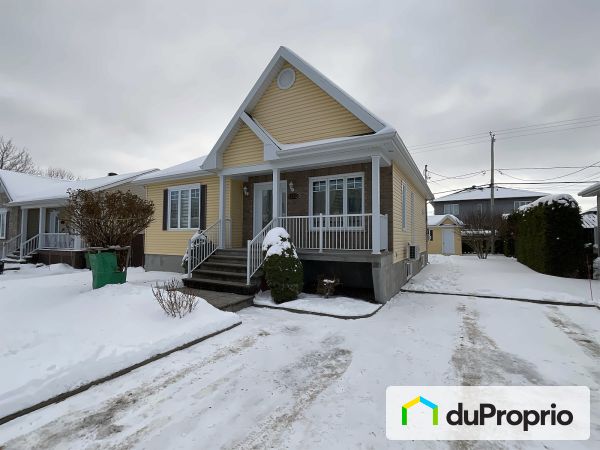1171 rue de l'Etna, Val-Bélair for sale