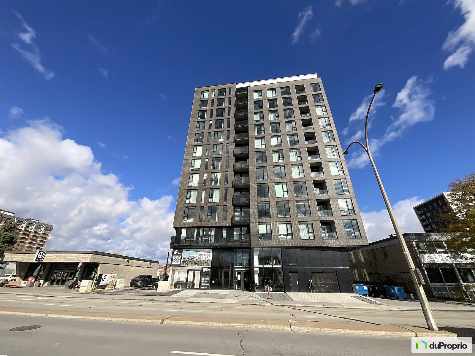 302 3045 Boulevard De Lassompt — photo 1