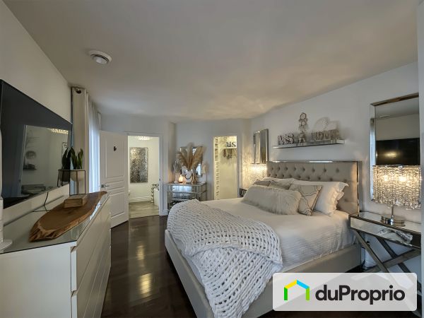 Primary bedroom - 4-750 rue des Sureaux, Boucherville for sale