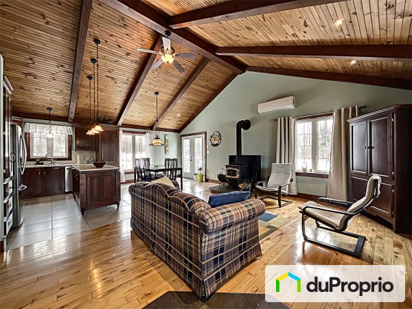 Living / Dining Room - 5 chemin du Roy, St-Étienne-De-Bolton for rent