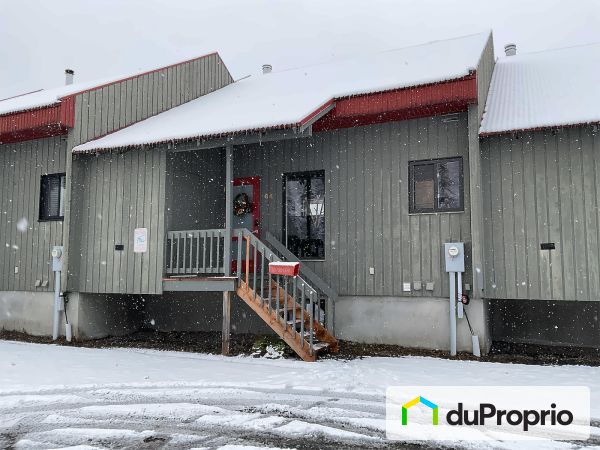 64 chemin des Alpages, Stoneham for sale