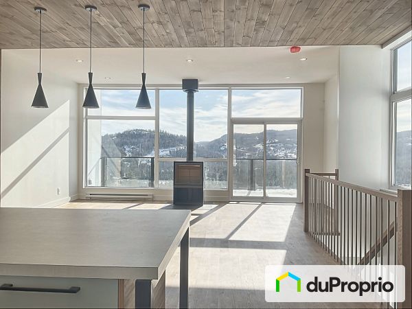 Séjour - 320, rue du Boulevard, St-Côme à louer