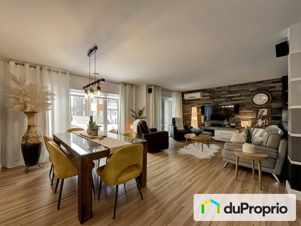 Salon / Salle à manger - 207-4959, rue de l&#39;Escarpement, Val-Bélair à vendre