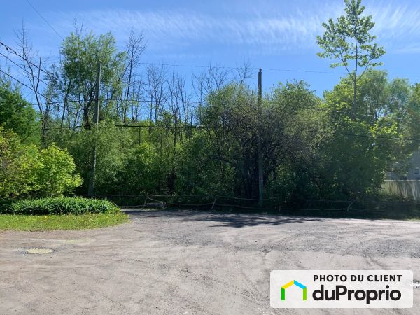 , boulevard des Mille-Îles, Auteuil à vendre