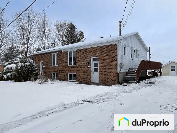 132A-132B, rue Desjardins, Laurier-Station à vendre