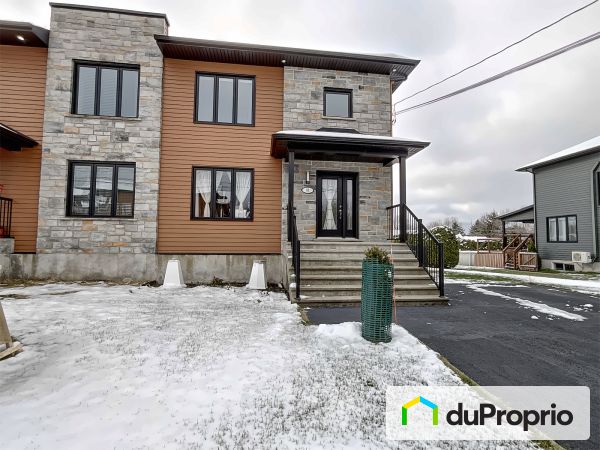 68 rue Lamontagne, St-Apollinaire for sale
