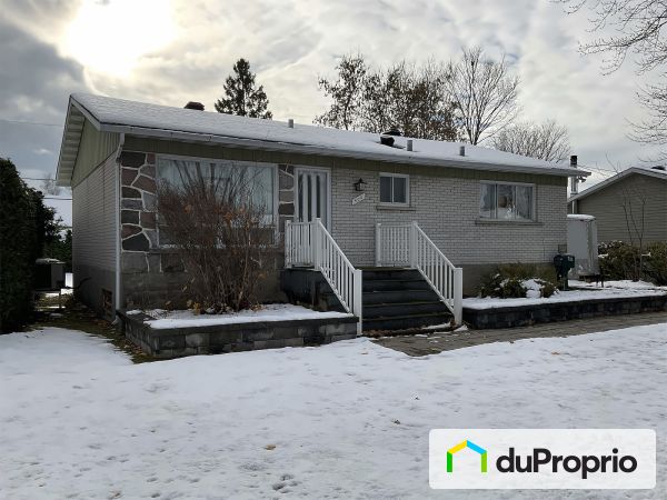 400 rue Lauzane, St-Eustache for sale