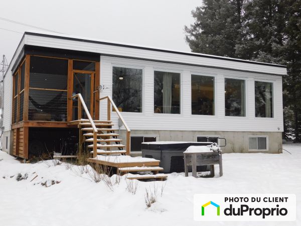 2100, rue Joseph-Dubeau, St-Damien à vendre