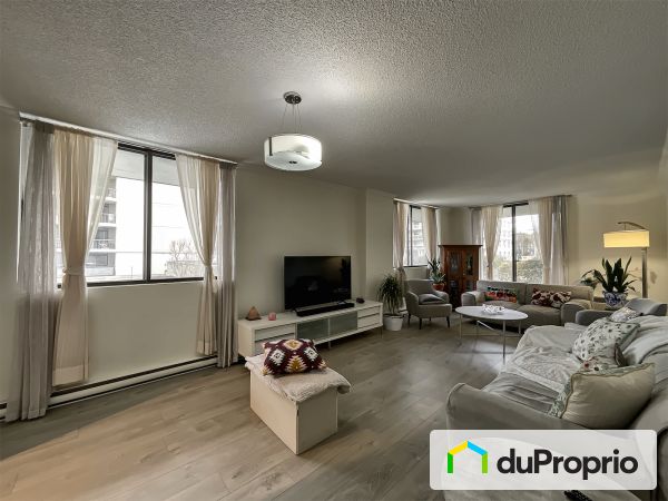 105-11015 boulevard Cavendish, Saint-Laurent for sale