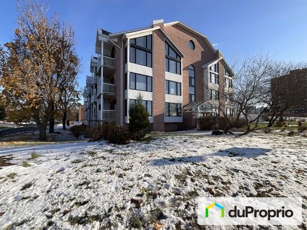 208-666, rue Bord-de-l&#39;Eau Ouest, Longueuil (Vieux-Longueuil) à vendre