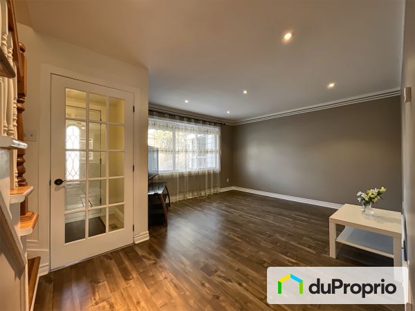 5855, croissant Balmoral, Brossard à vendre