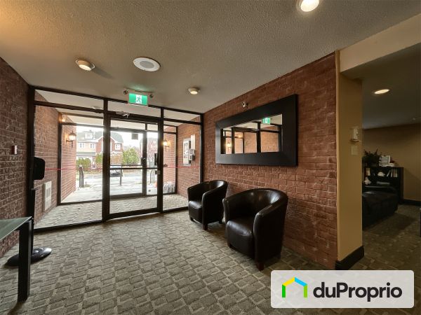 Entrée - 202-1800, rue du Caribou, Longueuil (Vieux-Longueuil) à vendre
