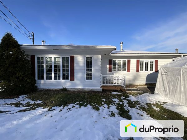 27 rue Monseigneur-Paré, Montmagny for sale