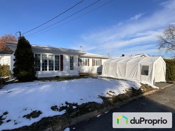 27, rue Monseigneur-Paré, Montmagny à vendre