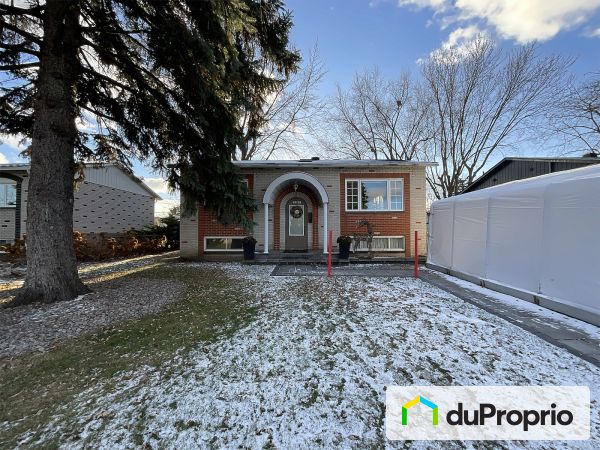 4830, rue Pelletier, Longueuil (St-Hubert) à vendre