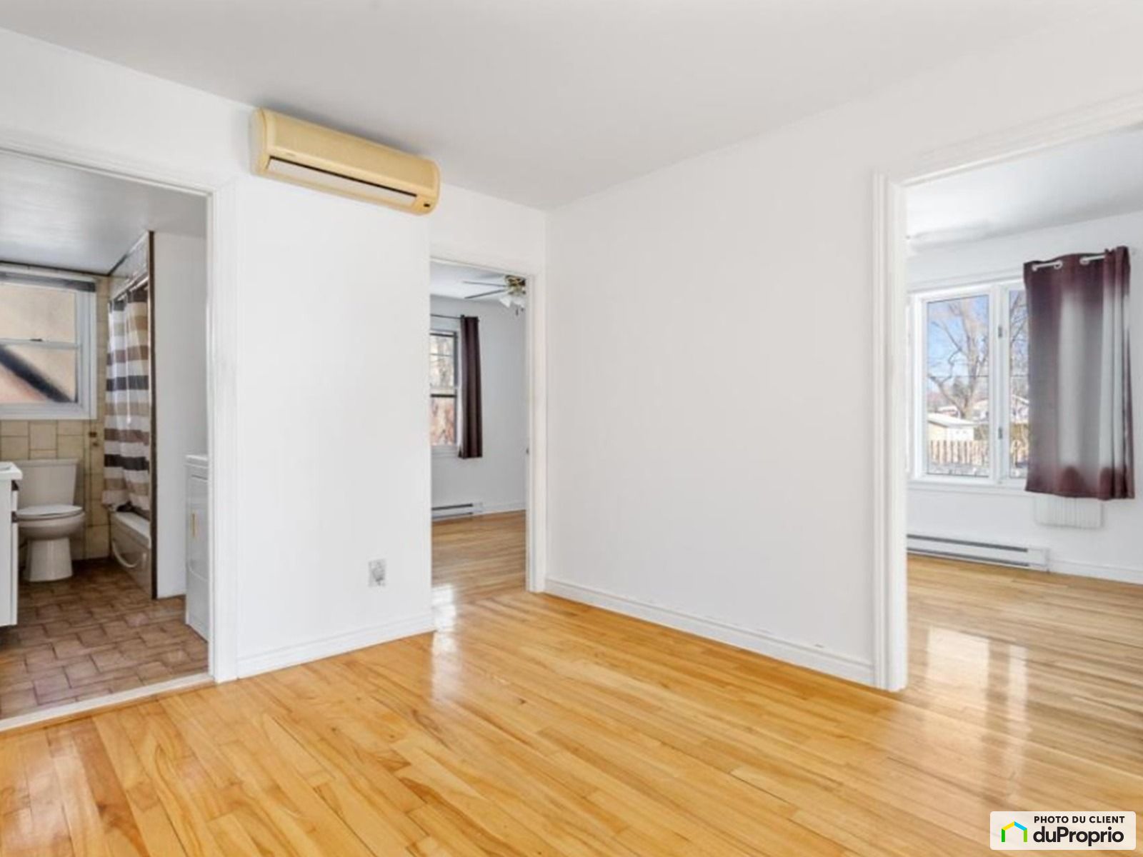 1 2 841 Place Darieux — photo 1