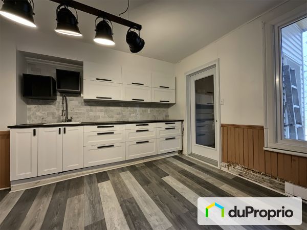 318-322-324, rue du Roy, Saint-Roch for sale