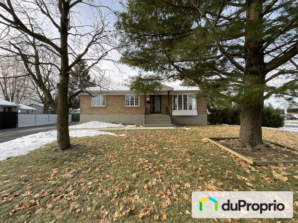 854 rue Alexander, Beloeil for sale