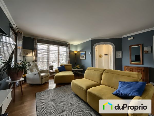 Living Room - 1289 rue de Saturne, St-Romuald for sale