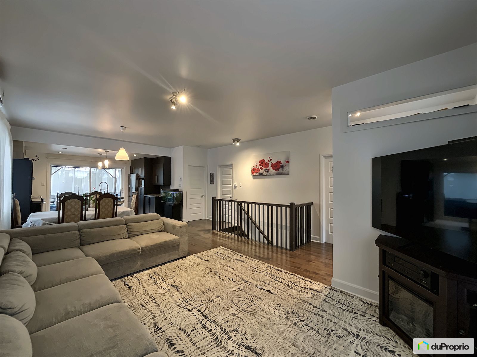 6480 57E Avenue — photo 2