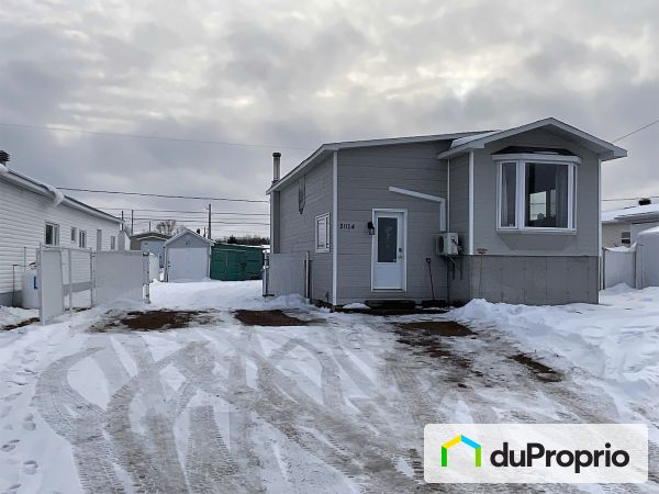 2014 chemin du Plateau, La Baie for sale