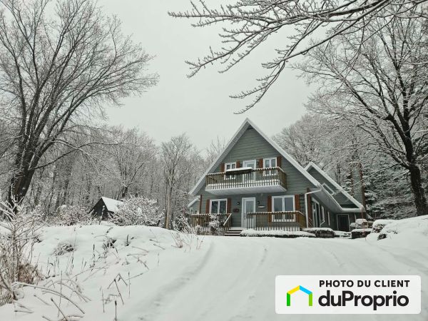 26 chemin de la Passerelle, Lac-Beauport for sale