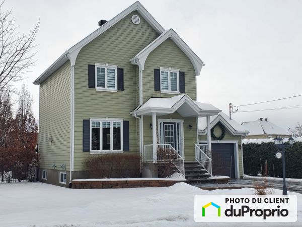 892 rue des Frênes, Otterburn Park for sale