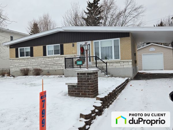 3160, rue Bernard, St-Hyacinthe (Ste-Rosalie) à vendre