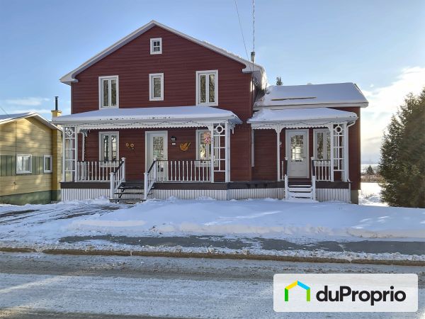 941, rue Principale, Petite-Rivière-St-François à vendre