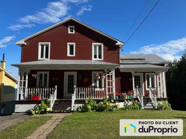 941, rue Principale, Petite-Rivière-St-François à vendre