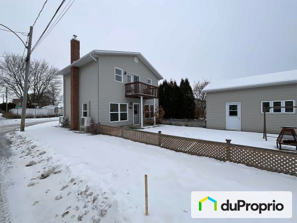 1050, avenue des Oeillets, Bécancour (Ste-Angèle) à vendre