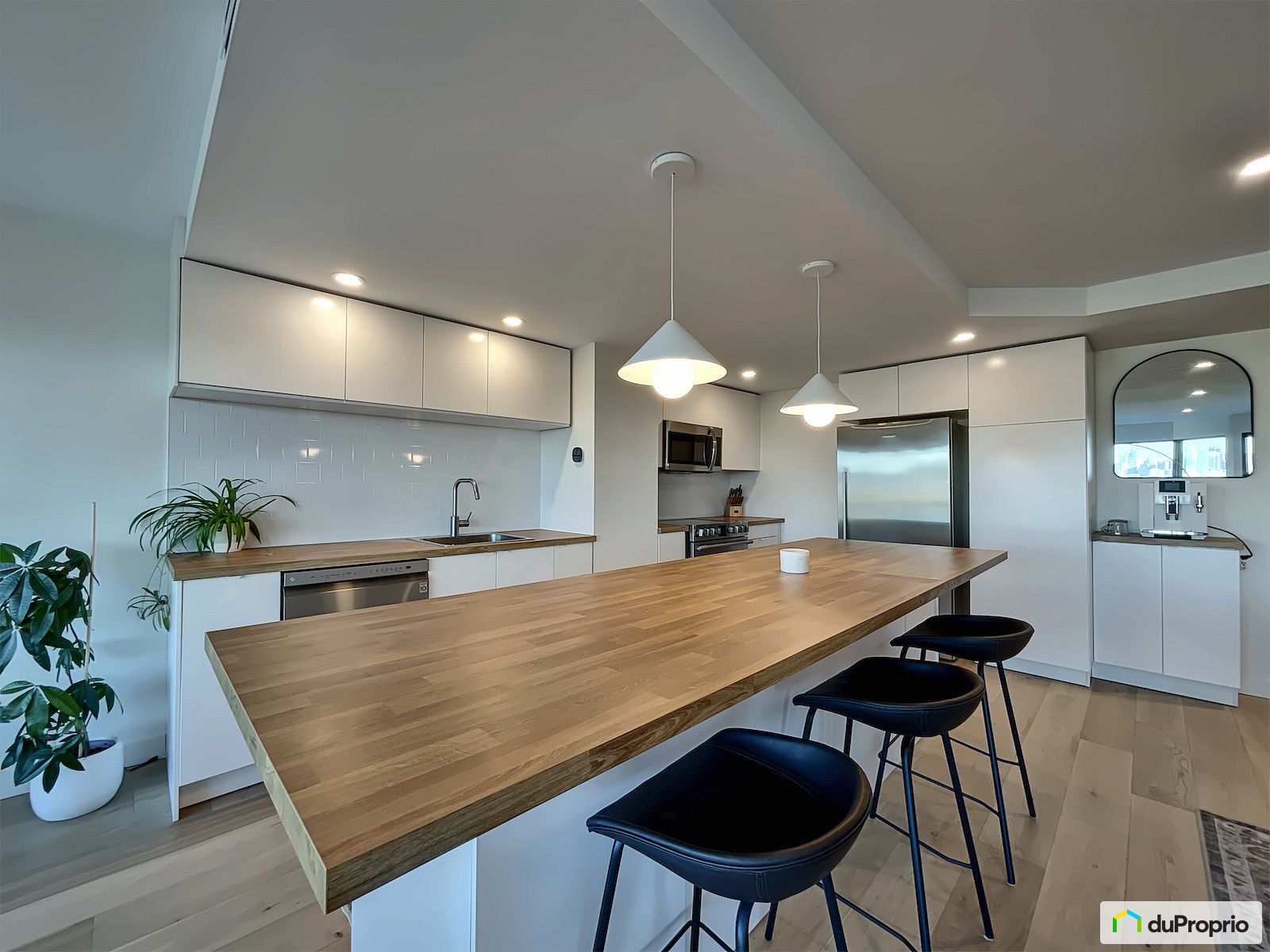 1006 50 Rue Berlioz — photo 3