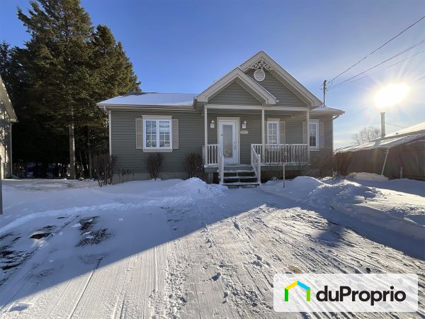 3177, rue Drouin, Lac-Mégantic à vendre