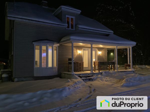 10, rue Saint-Henri, La Tuque (Lac-Édouard) à vendre