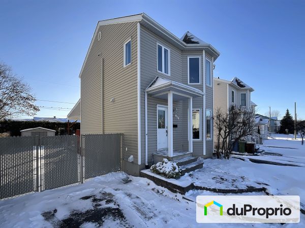 910 rue Caron, Granby for sale