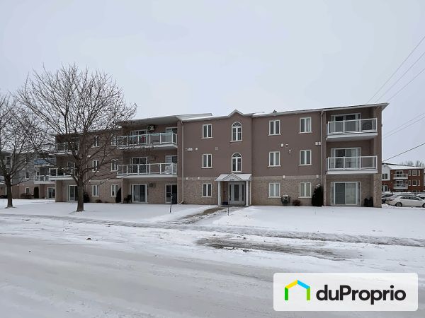 305-2360, rue Henriette-Céré, Longueuil (St-Hubert) à vendre