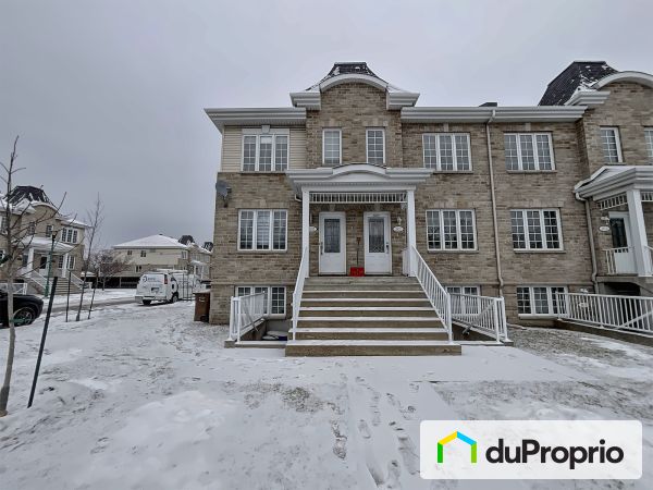 2621, rue Justine-Lacoste, Chomedey à vendre