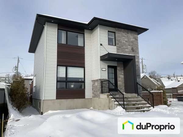 216 rue du Tricentenaire, L'Ange-Gardien for sale