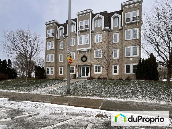 101-72, boulevard des Hauts-Bois, Ste-Julie à vendre