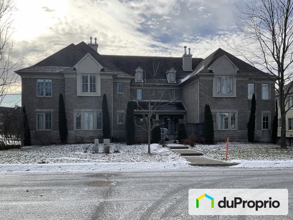 4-2130 rue Louis-Jobin, Longueuil (Vieux-Longueuil) for sale