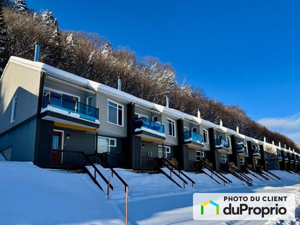 48 Chemin de la corniche, Stoneham for sale